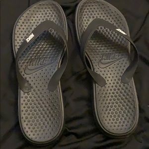 Nike flip flops